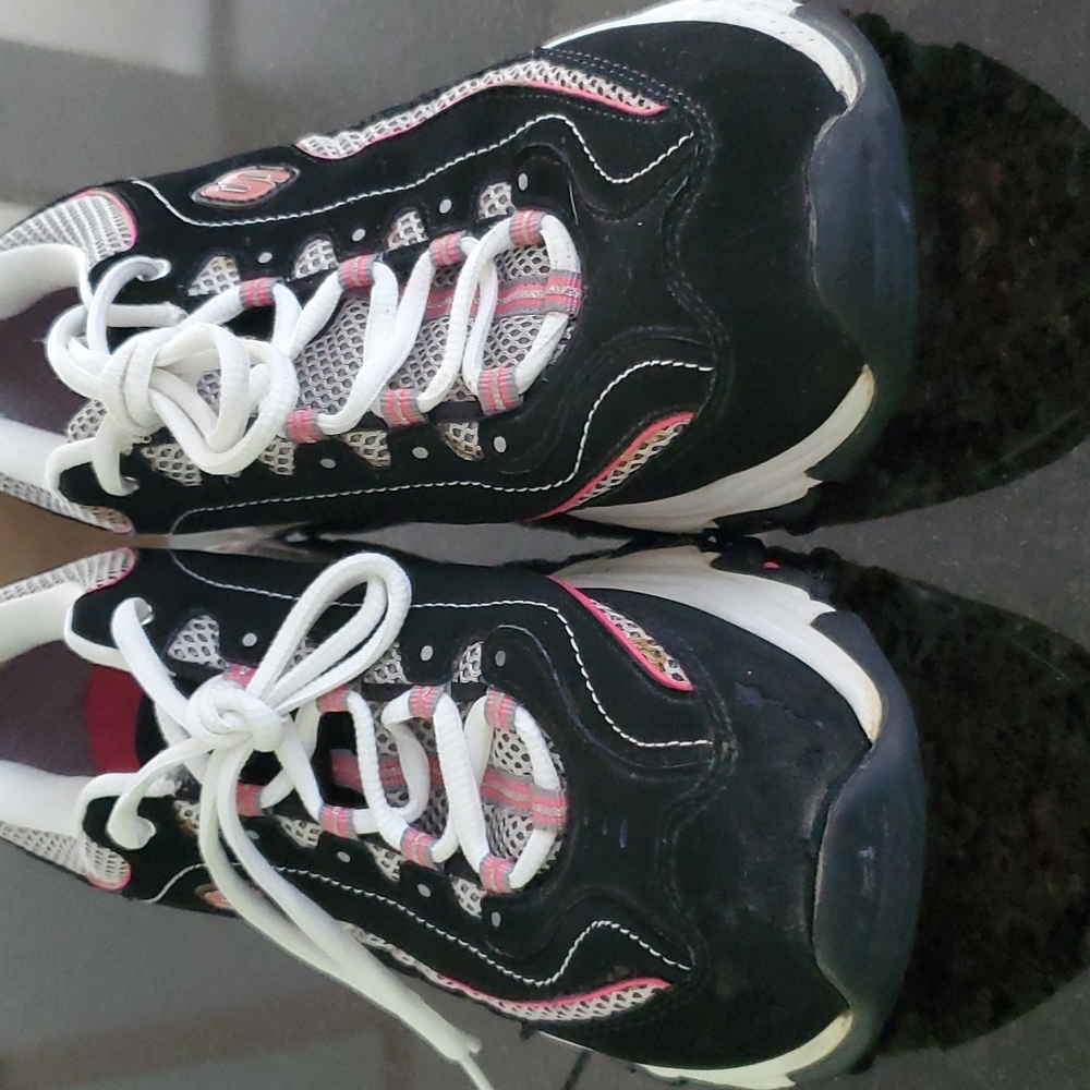 Skechers D'lites-Me Time Leather Sneakers View 2